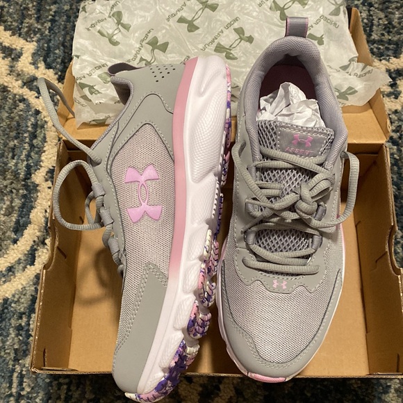 NEW Under Armour 7Y UA GGS Assert 9 - Picture 3 of 6